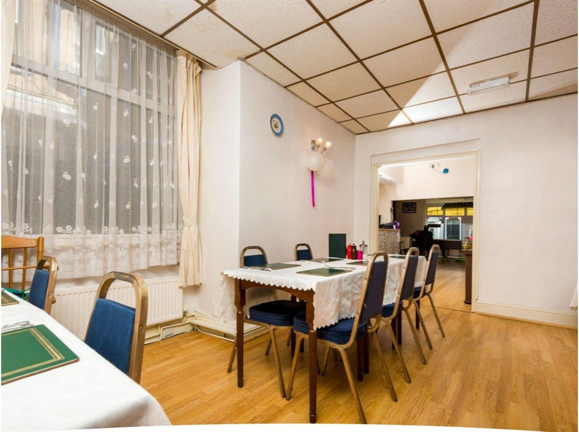 Uk Travel & Hospitality Ltd Ta Canberra Hotel Blackpool Eksteriør bilde