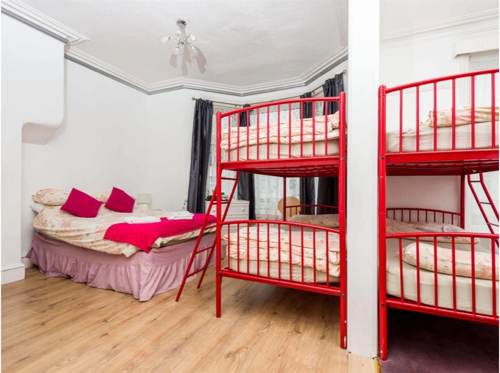 Uk Travel & Hospitality Ltd Ta Canberra Hotel Blackpool Eksteriør bilde